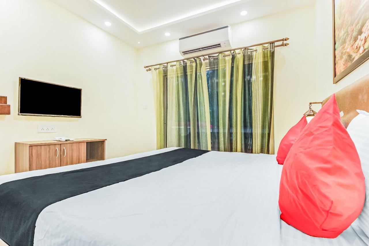 Capital O 64180 Adam'S Beach Resort Baga Dış mekan fotoğraf