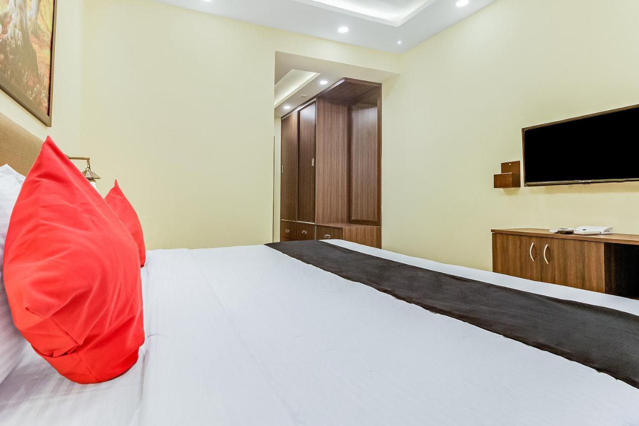 Capital O 64180 Adam'S Beach Resort Baga Dış mekan fotoğraf